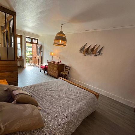 Chambres D'Hotes Avec Entree Privative Au Calme Dans Maison De Village 생조리오즈 외부 사진