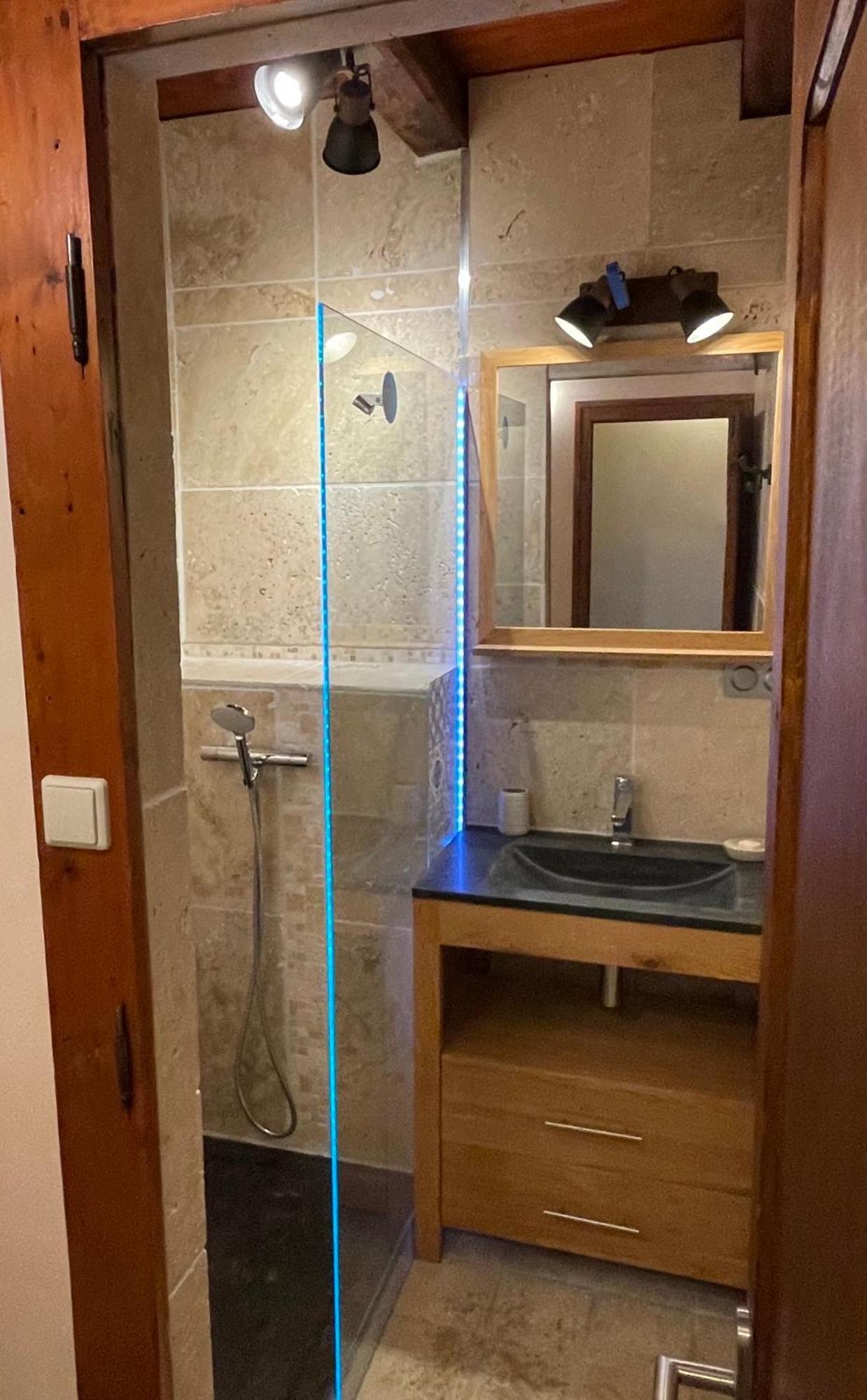 Chambres D'Hotes Avec Entree Privative Au Calme Dans Maison De Village 생조리오즈 외부 사진