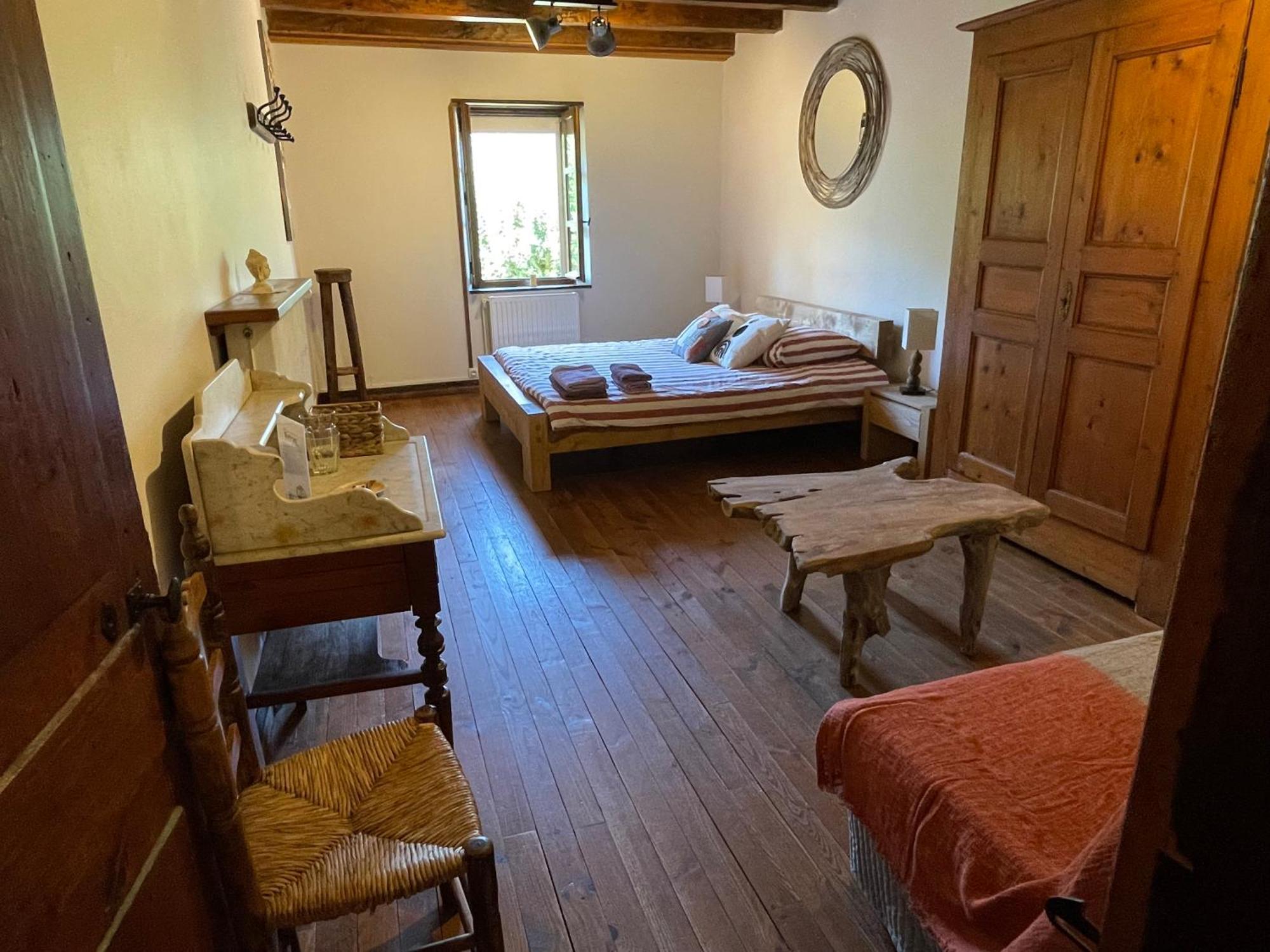 Chambres D'Hotes Avec Entree Privative Au Calme Dans Maison De Village 생조리오즈 외부 사진